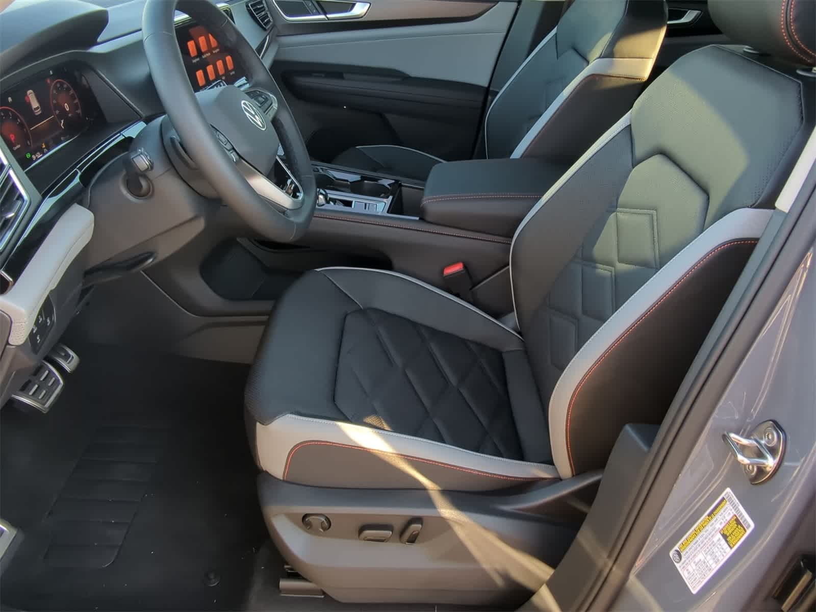 Thumbnail: 2025 Volkswagen Atlas - 17