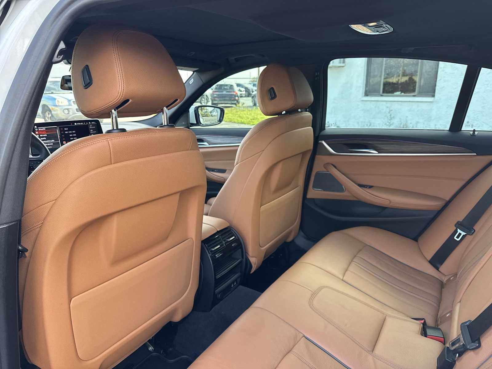 Thumbnail: 2023 BMW 5 Series - 17