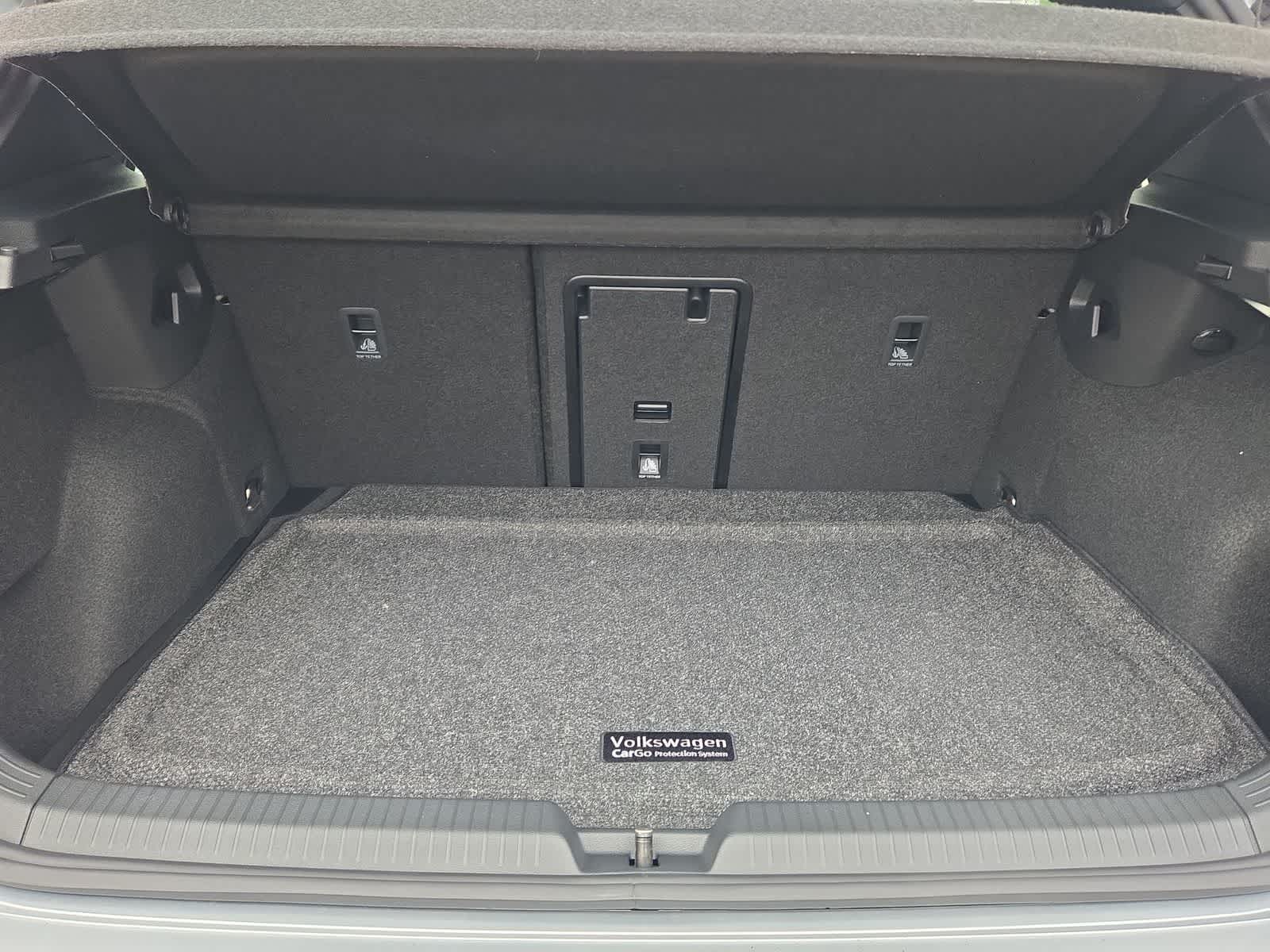 Thumbnail: 2026 Volkswagen Golf - 32