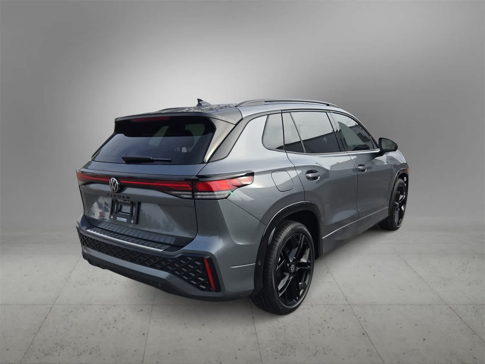 Thumbnail: 2025 Volkswagen Tiguan - 8