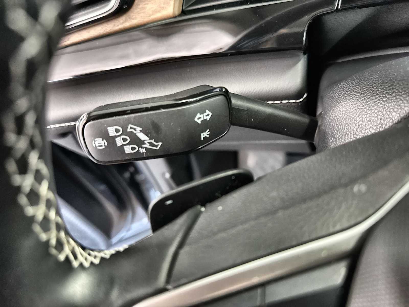 Thumbnail: 2025 Volkswagen Atlas - 24