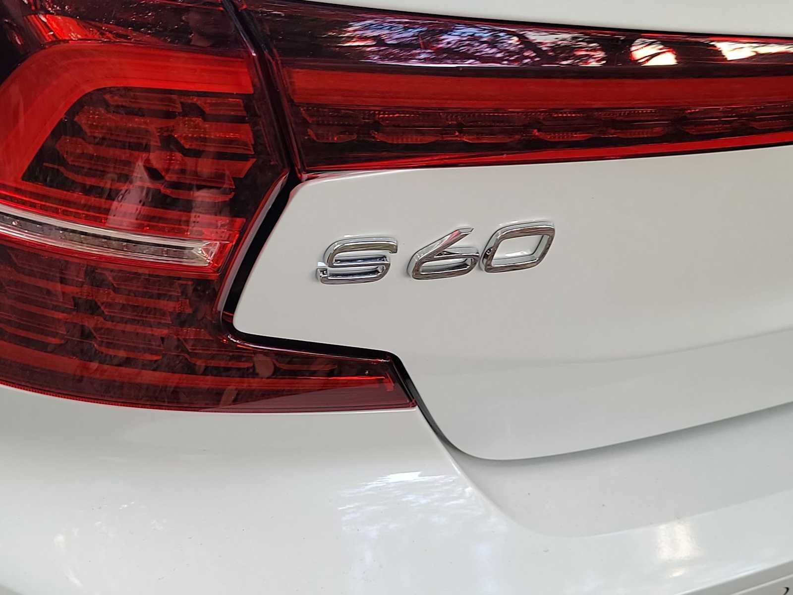 Thumbnail: 2023 Volvo S60 - 18