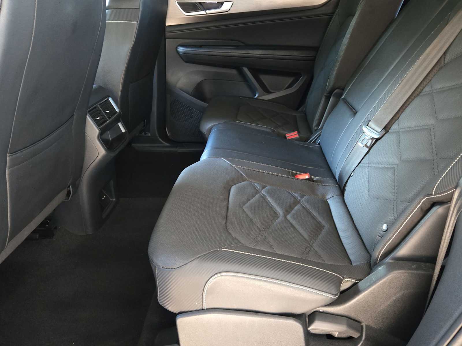 Thumbnail: 2024 Volkswagen Atlas - 19