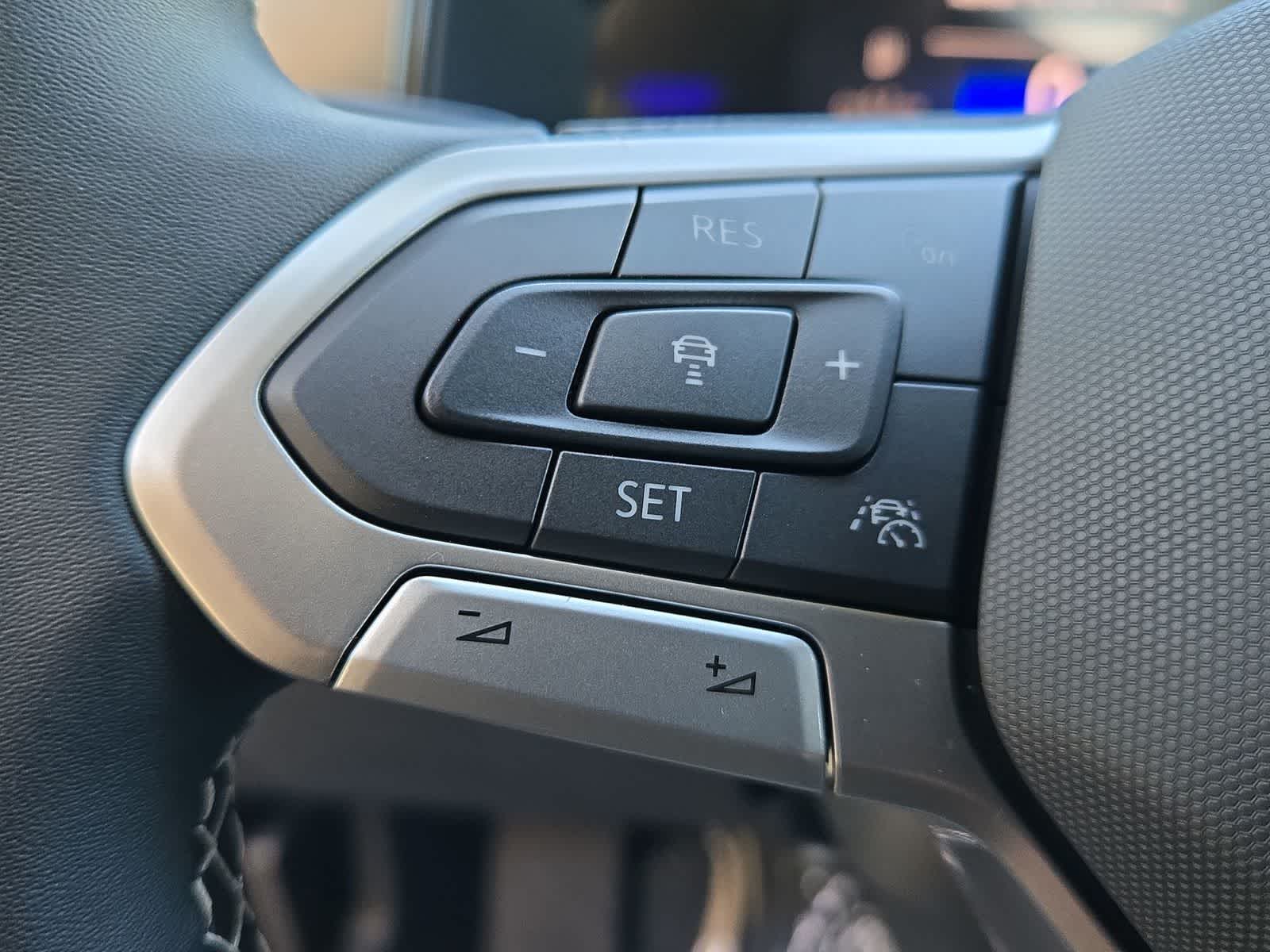 Thumbnail: 2025 Volkswagen Taos - 23