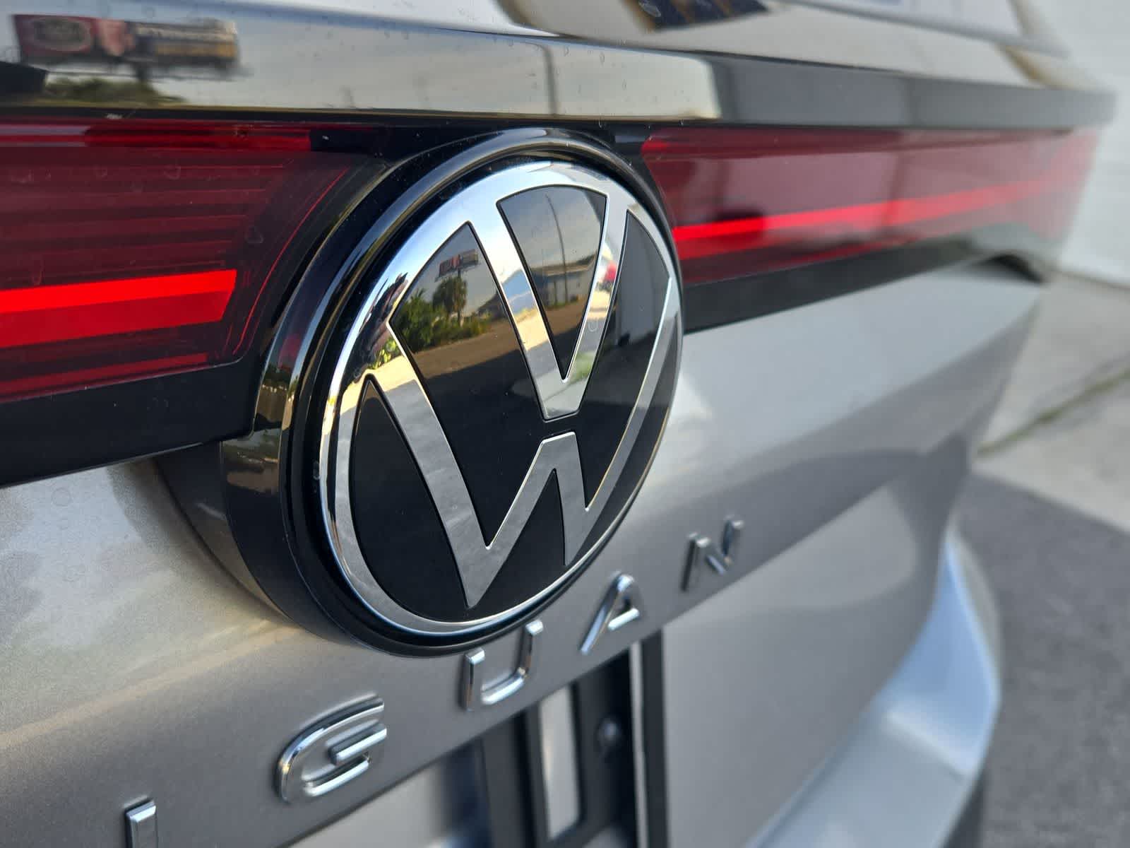 Thumbnail: 2025 Volkswagen Tiguan - 12