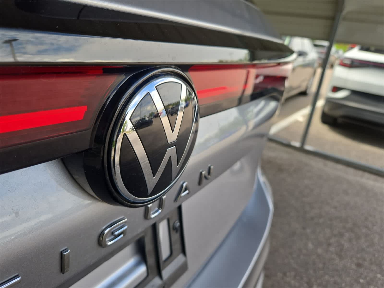 Thumbnail: 2025 Volkswagen Tiguan - 12