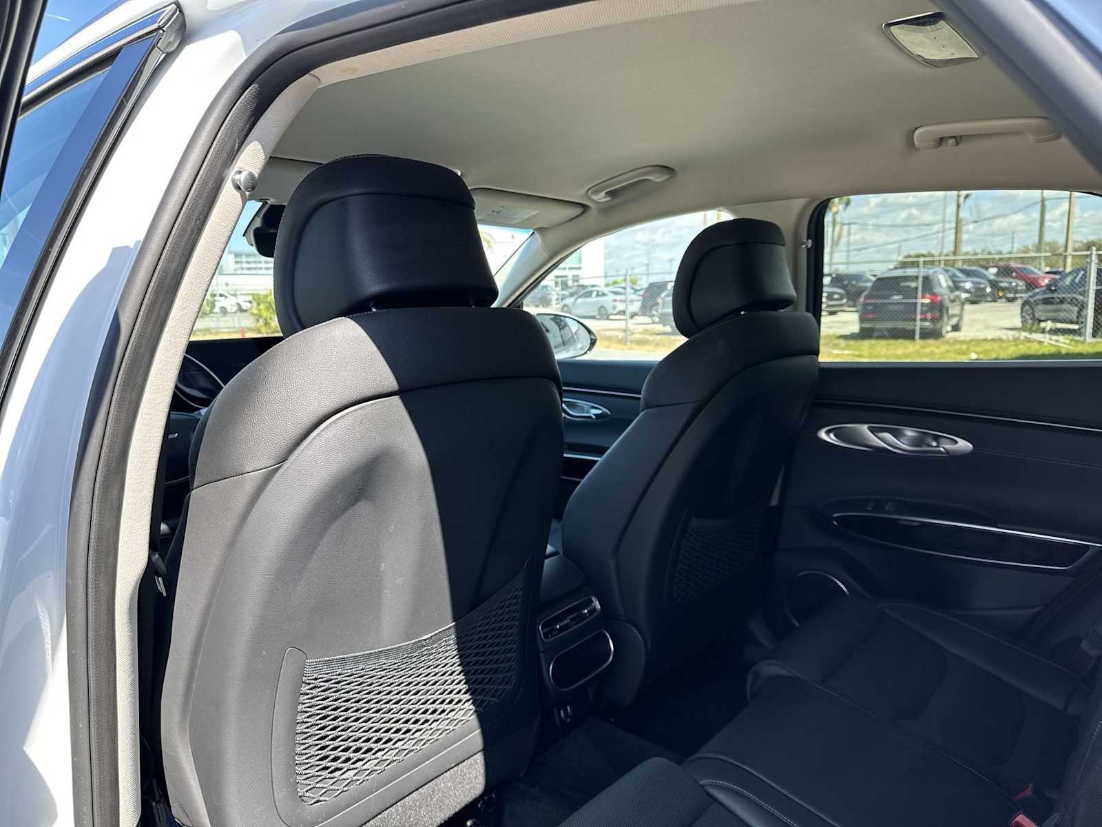 Thumbnail: 2025 Genesis GV70 - 17