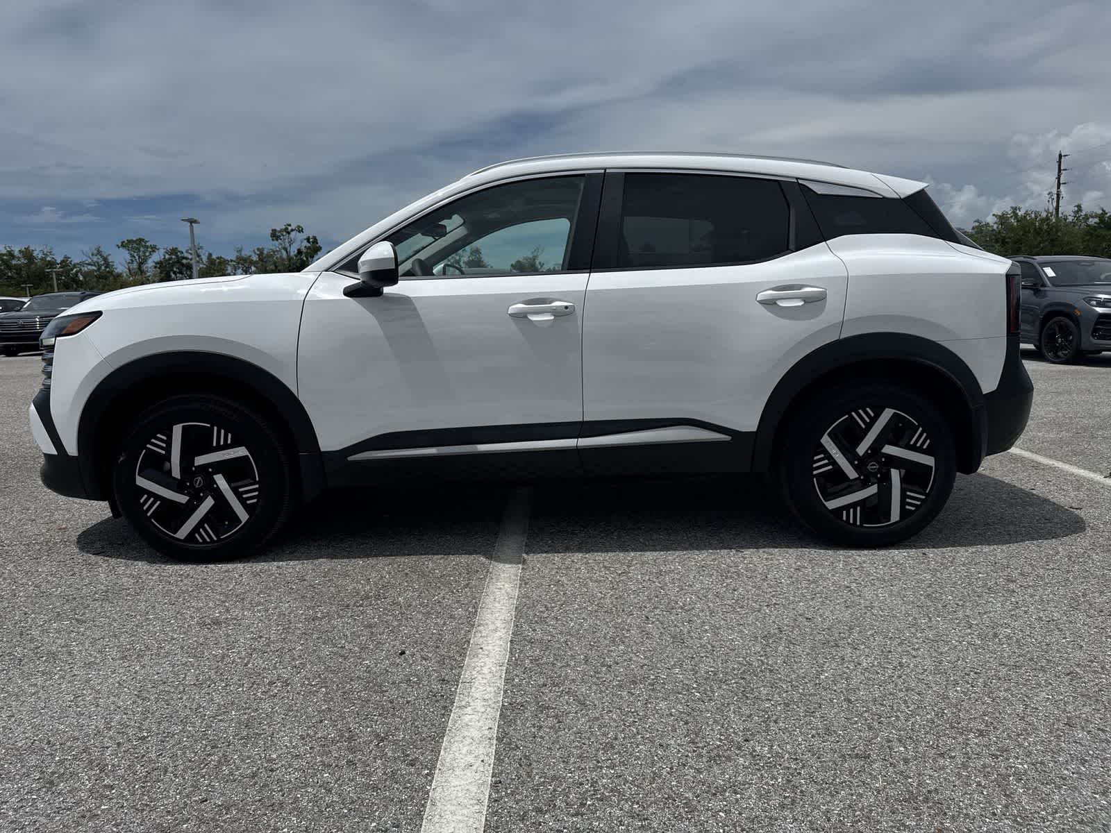 Thumbnail: 2025 Nissan Kicks - 10