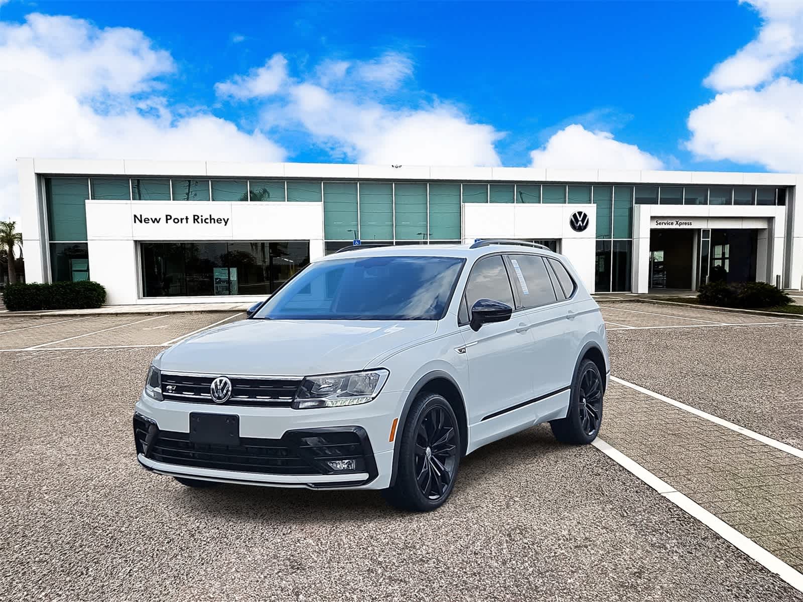 Thumbnail: 2021 Volkswagen Tiguan - 5