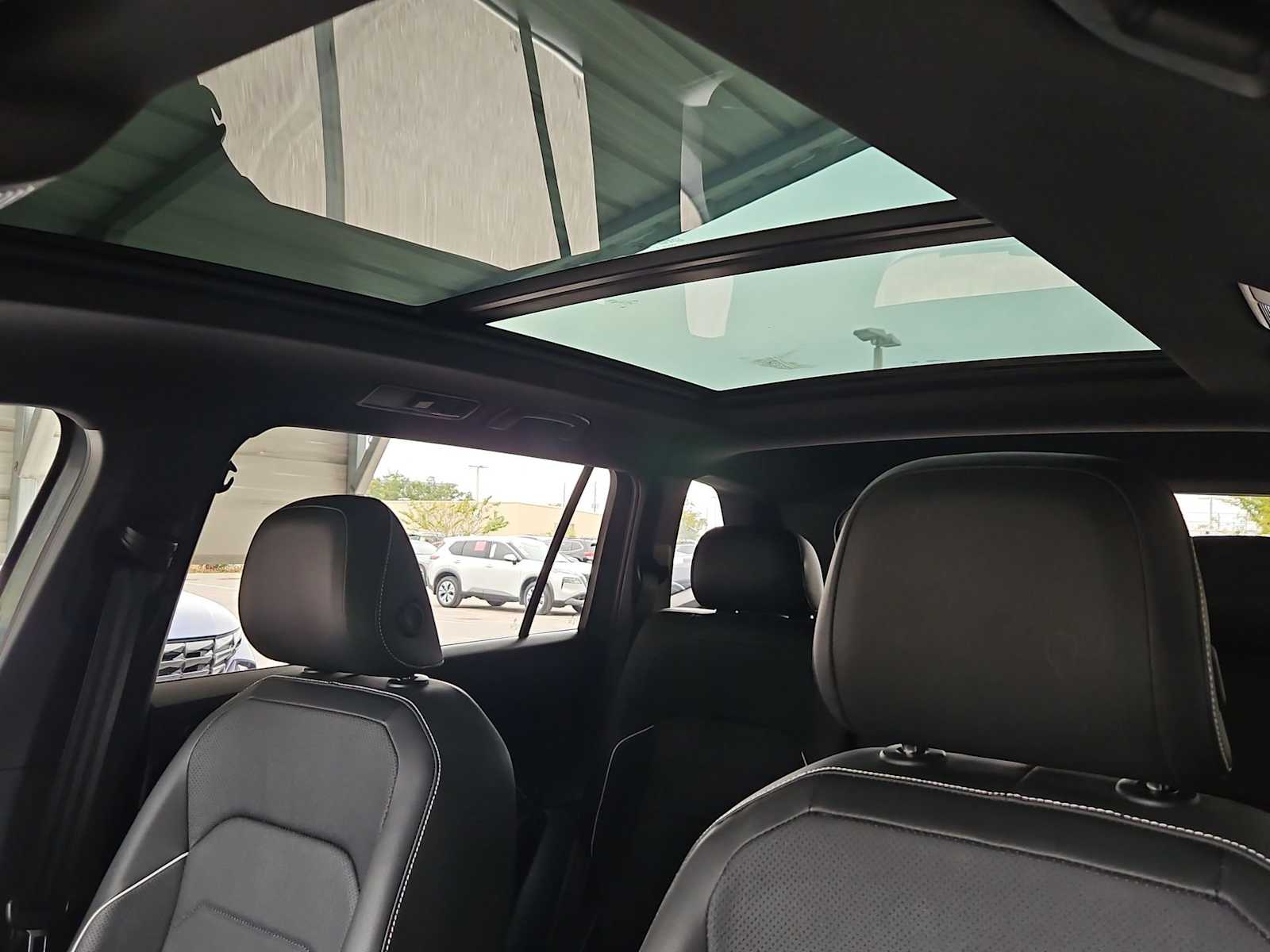 Thumbnail: 2024 Volkswagen Tiguan - 20