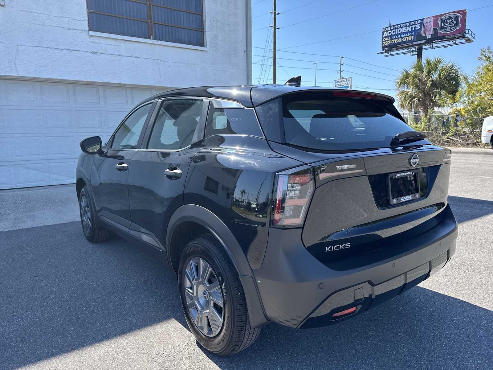 Thumbnail: 2025 Nissan Kicks - 4
