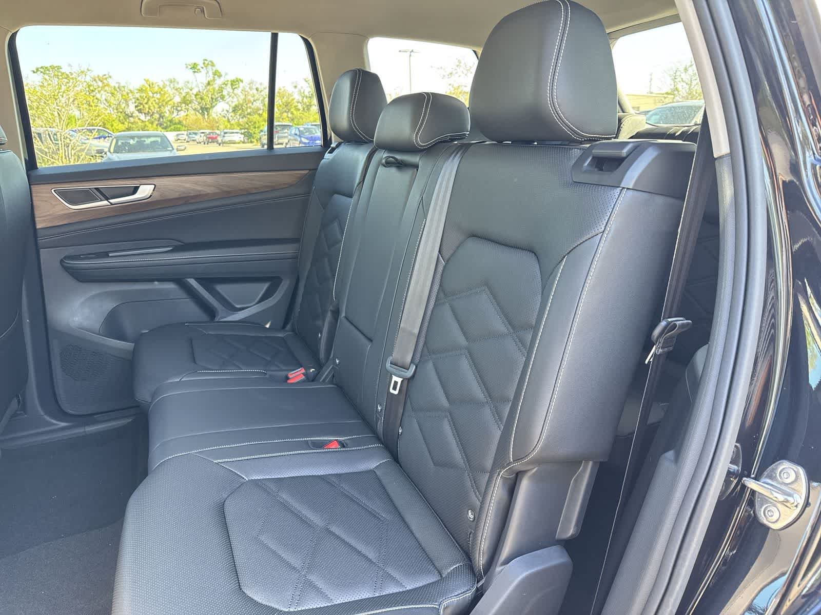 Thumbnail: 2026 Volkswagen Atlas - 19