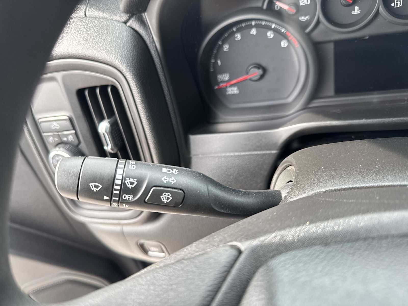 Thumbnail: 2020 Chevrolet Silverado 1500 - 22