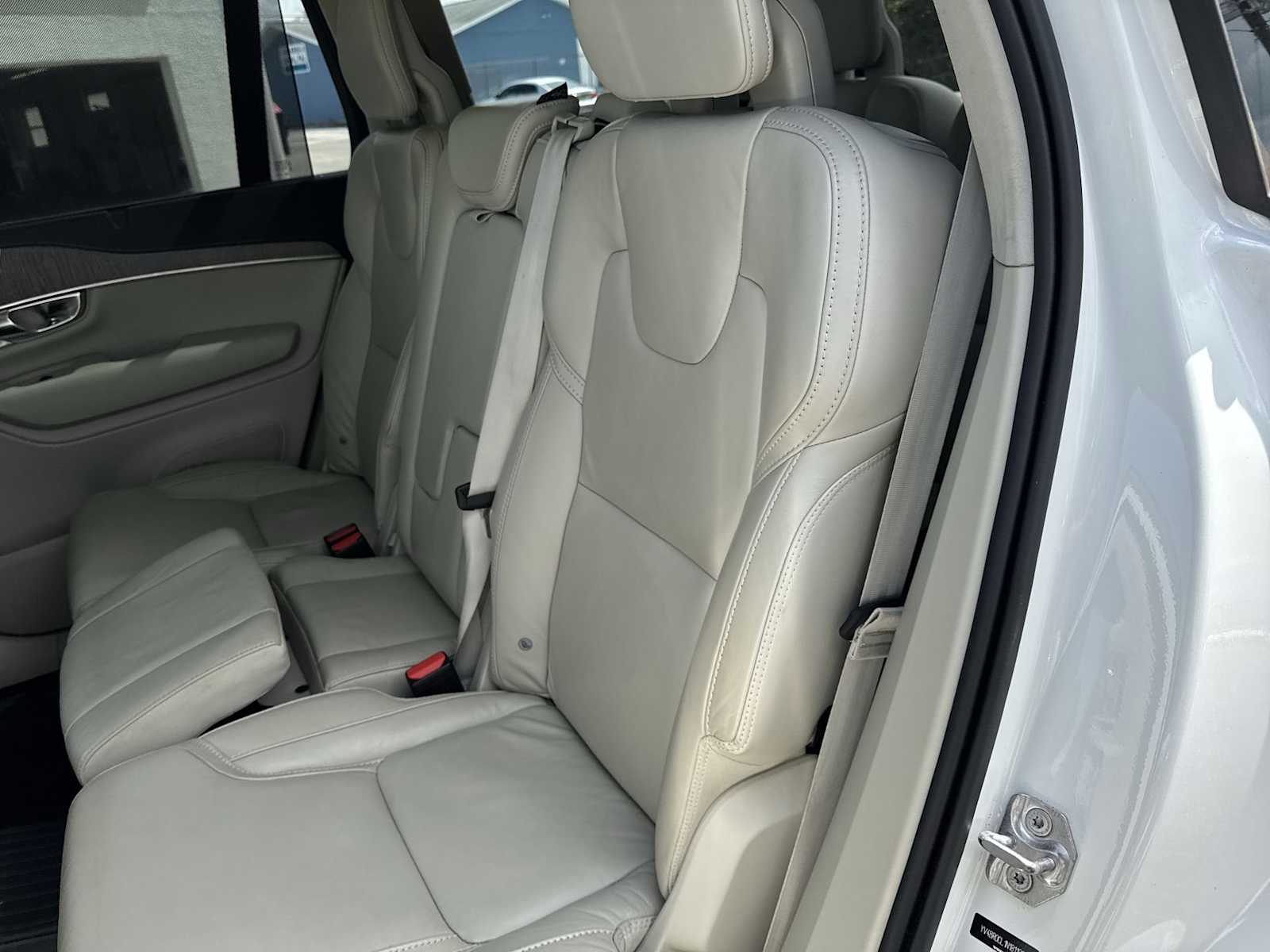 Thumbnail: 2022 Volvo XC90 - 18