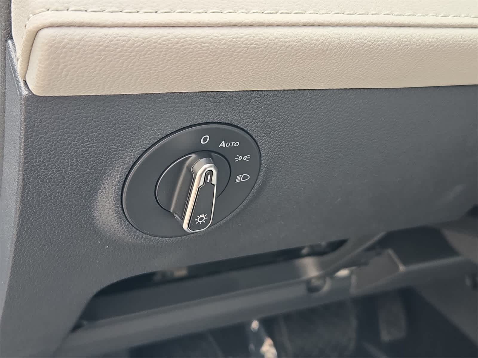 Thumbnail: 2025 Volkswagen Taos - 35