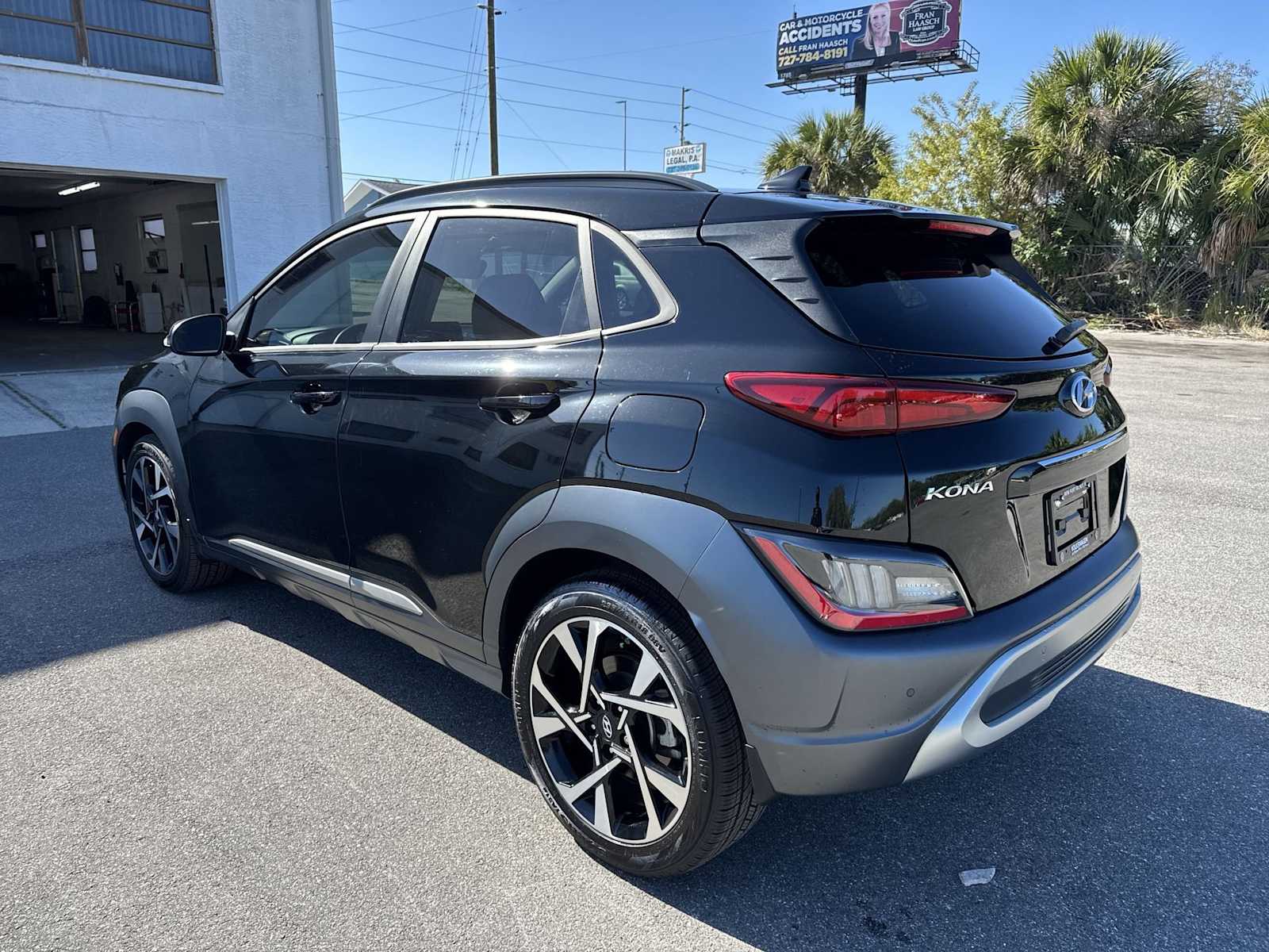 Thumbnail: 2022 Hyundai Kona - 4