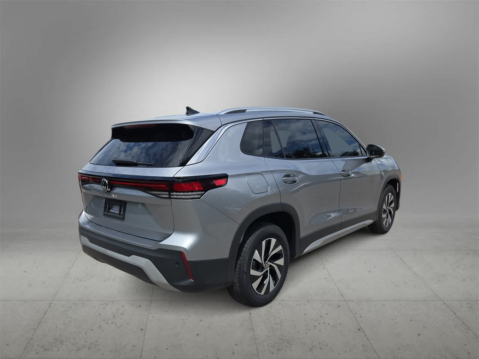 Thumbnail: 2025 Volkswagen Tiguan - 8