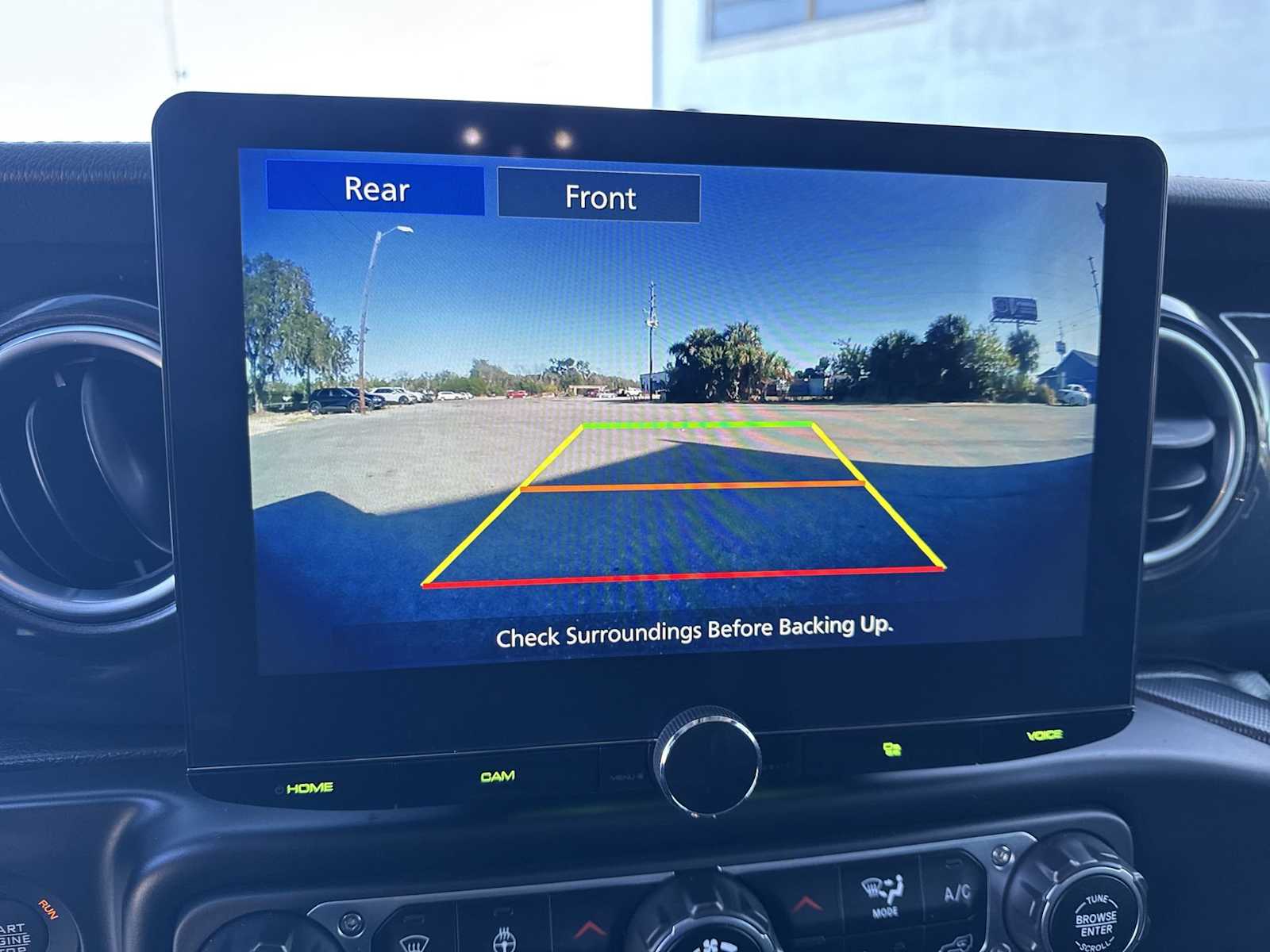 Thumbnail: 2023 Jeep Wrangler - 28