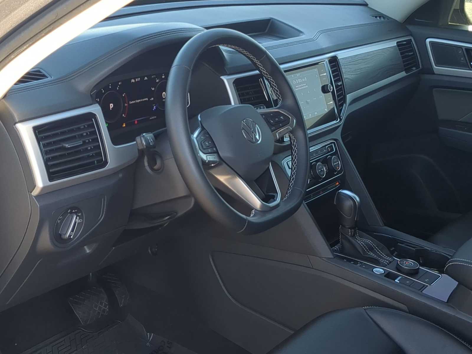 Thumbnail: 2022 Volkswagen Atlas - 10
