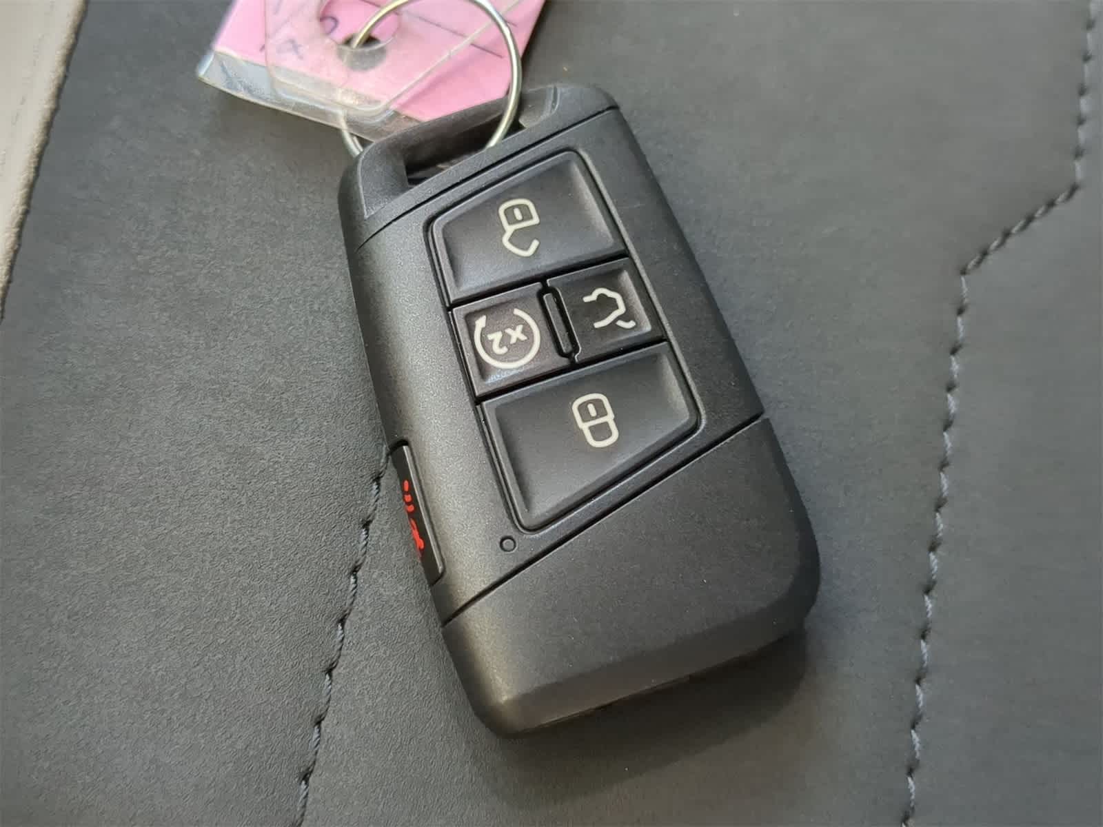 Thumbnail: 2025 Volkswagen Taos - 34