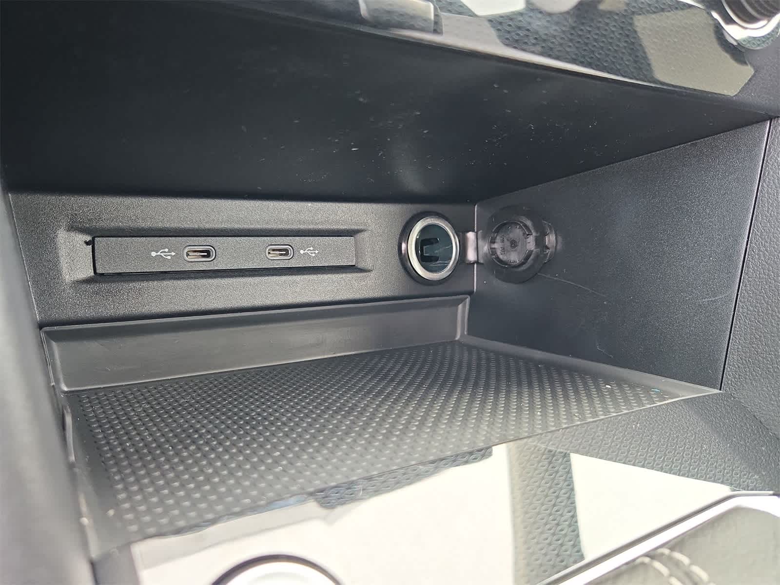 Thumbnail: 2025 Volkswagen Taos - 30