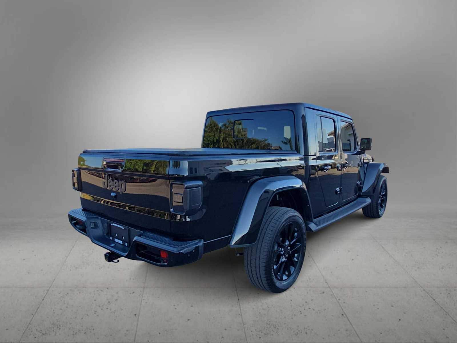 Thumbnail: 2023 Jeep Gladiator - 8