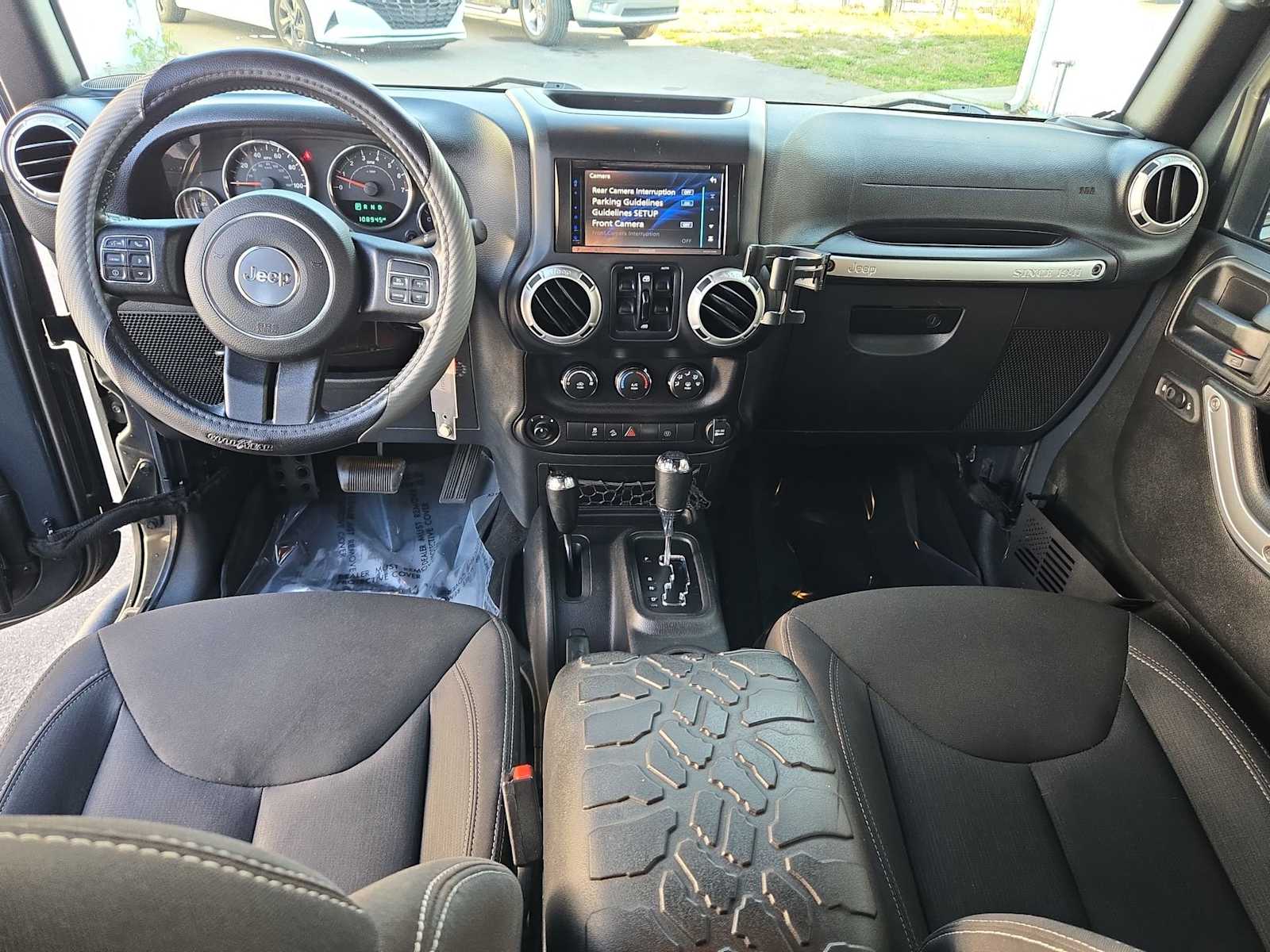 Thumbnail: 2016 Jeep Wrangler - 15