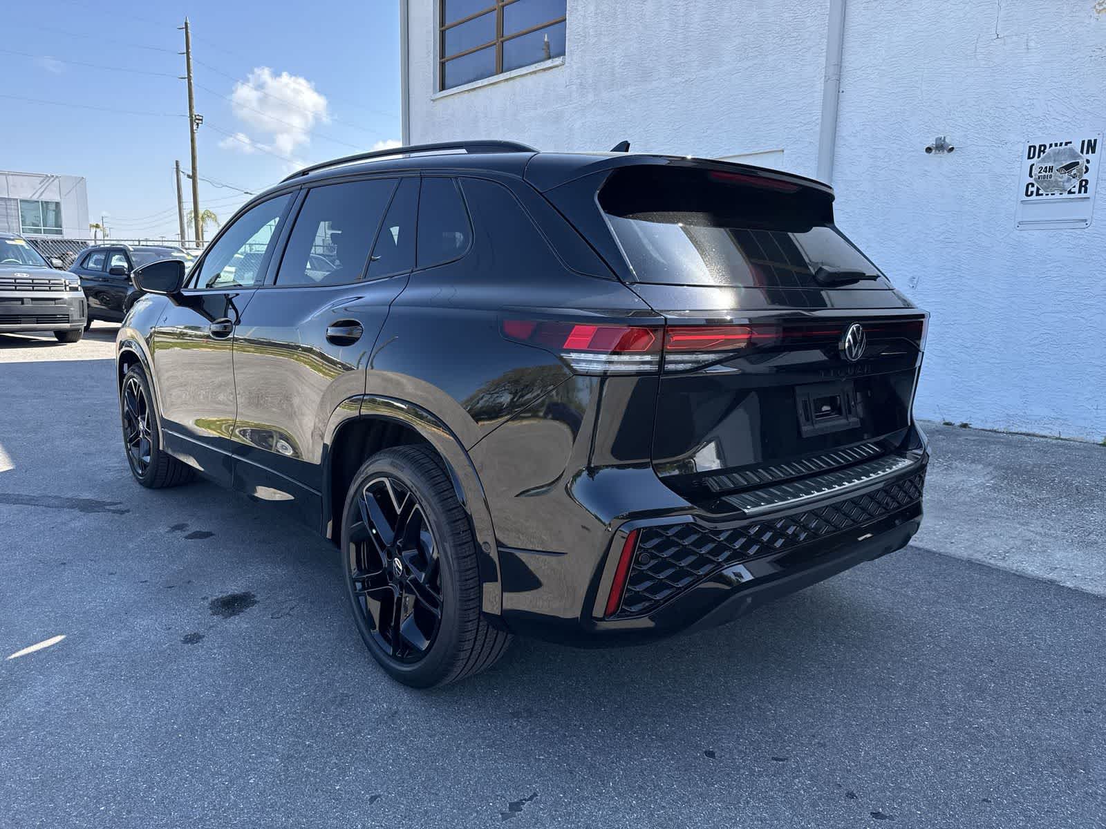 Thumbnail: 2026 Volkswagen Tiguan - 4