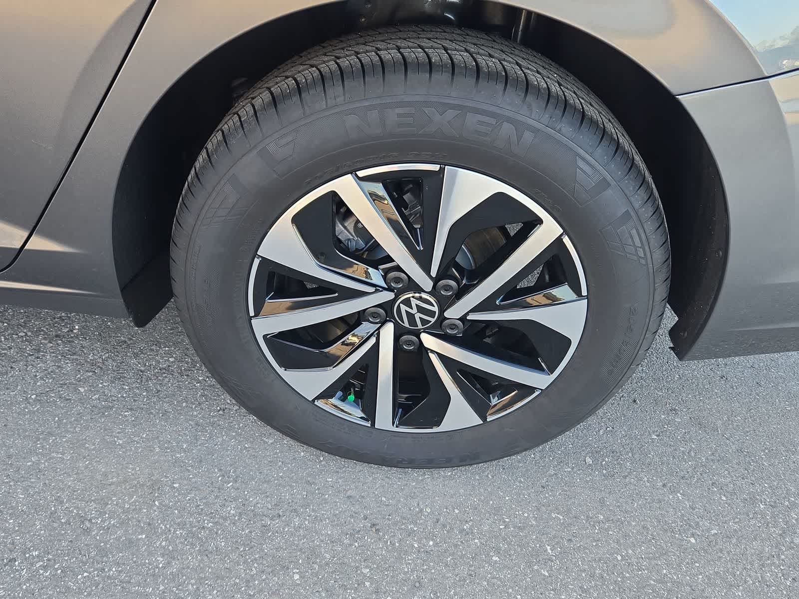 Thumbnail: 2026 Volkswagen Jetta - 14