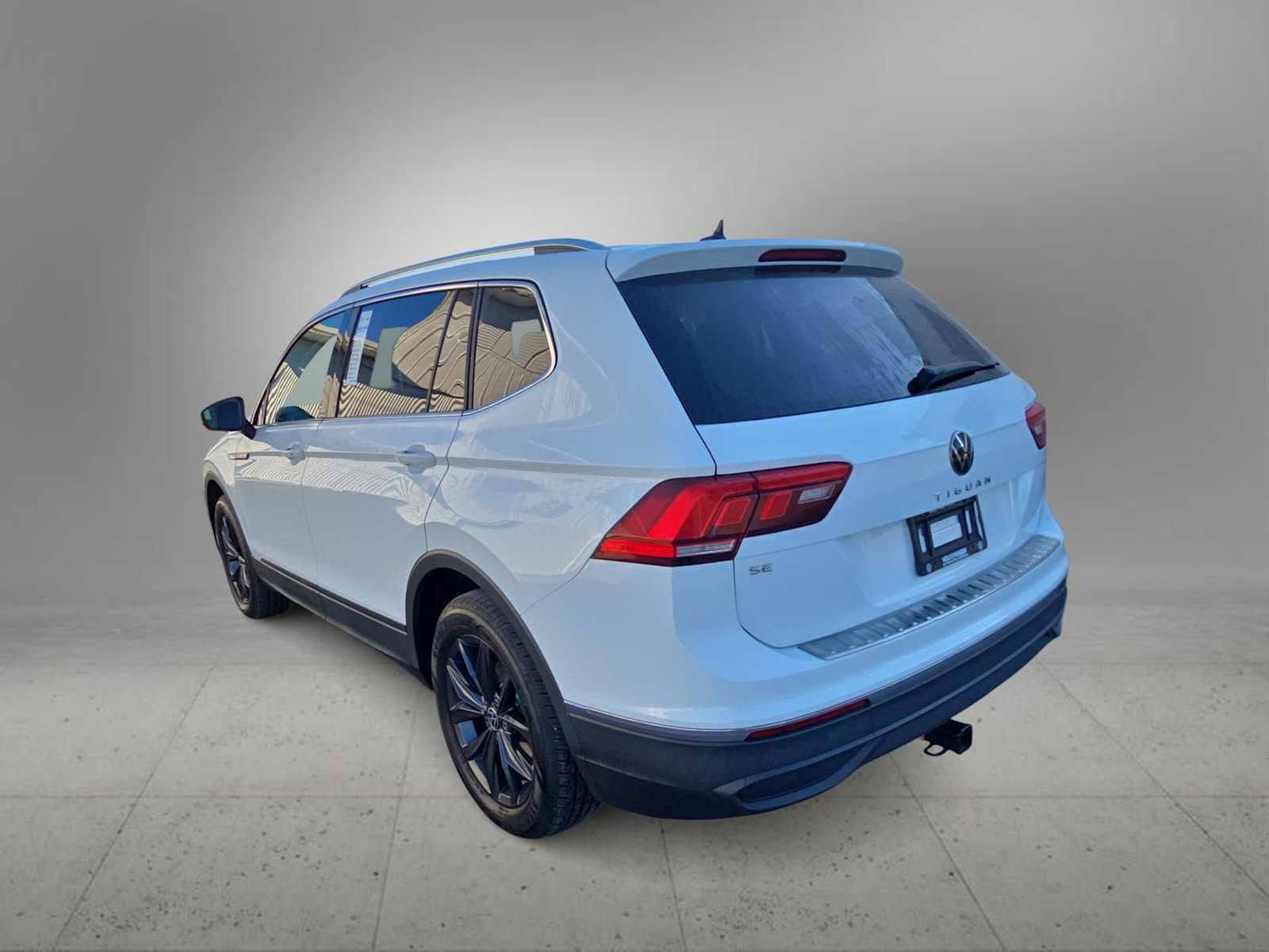 Thumbnail: 2024 Volkswagen Tiguan - 6