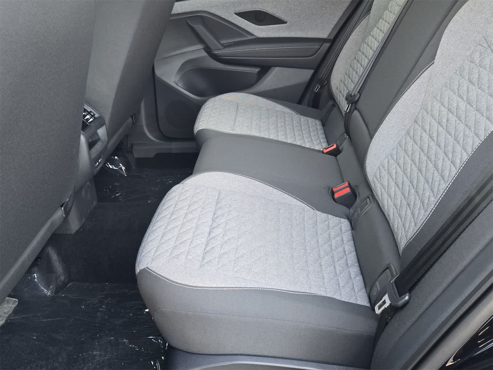 Thumbnail: 2025 Volkswagen Tiguan - 20