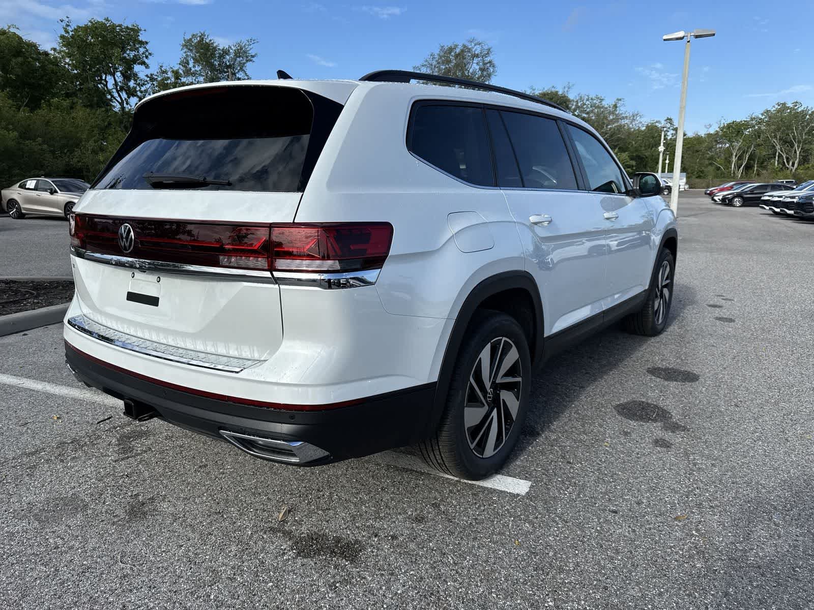 Thumbnail: 2026 Volkswagen Atlas - 6