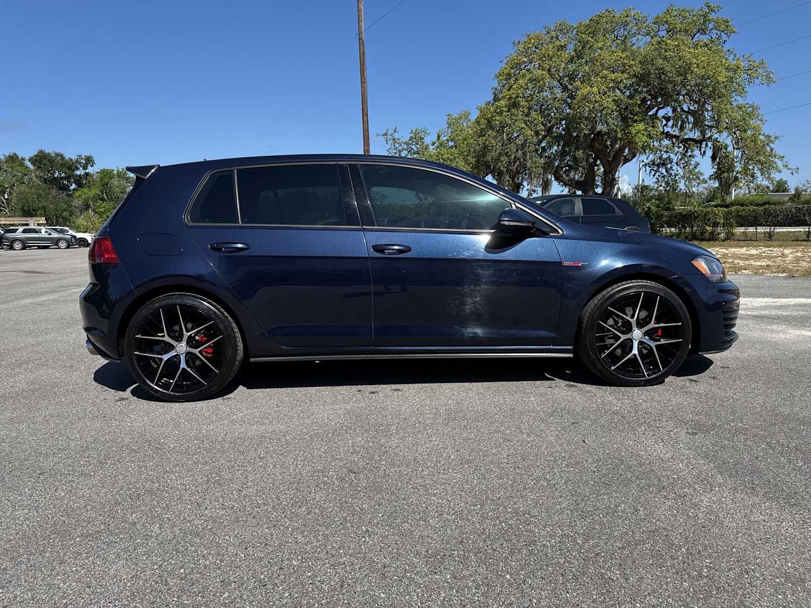 Thumbnail: 2015 Volkswagen Golf - 7