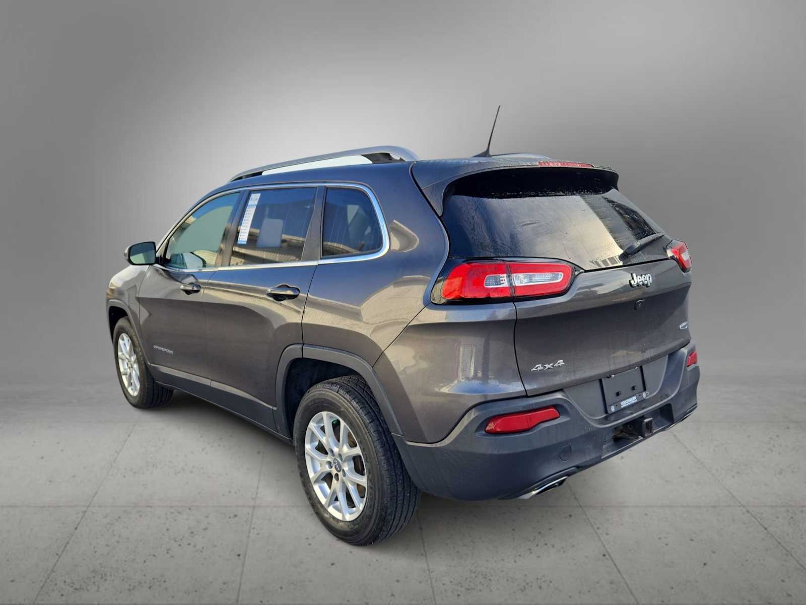 Thumbnail: 2017 Jeep Cherokee - 6