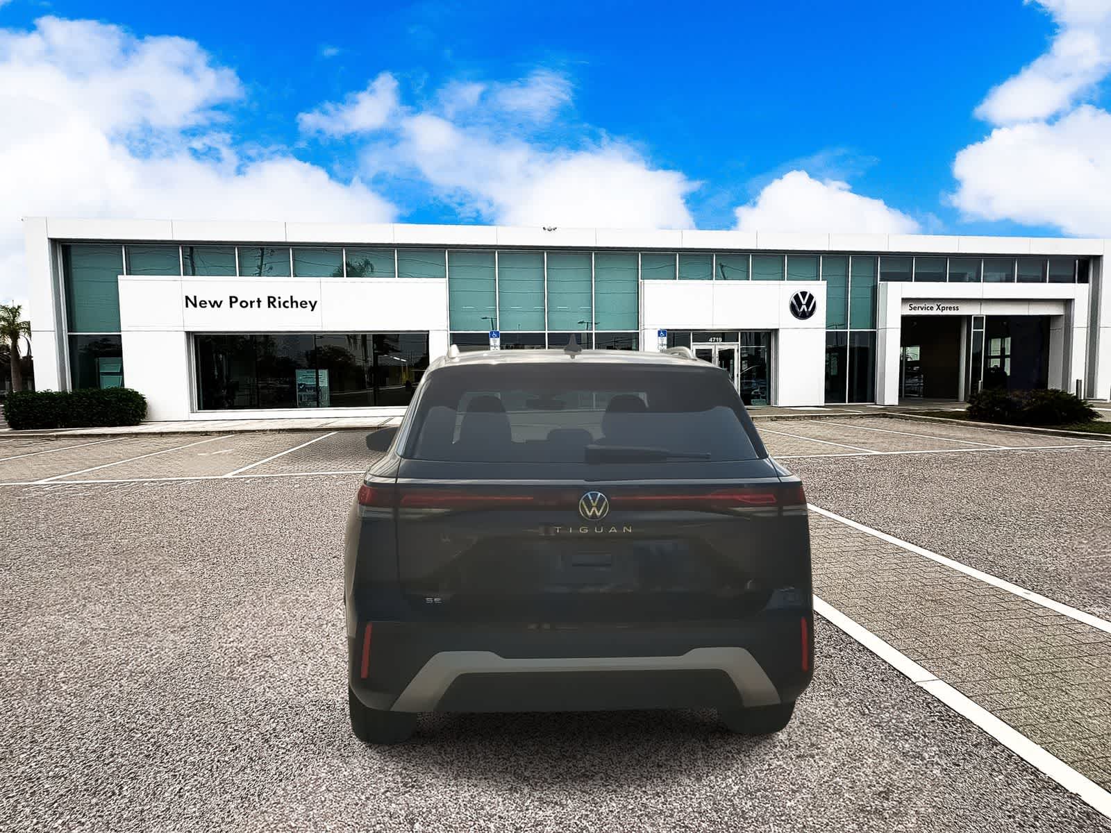 Thumbnail: 2025 Volkswagen Tiguan - 7