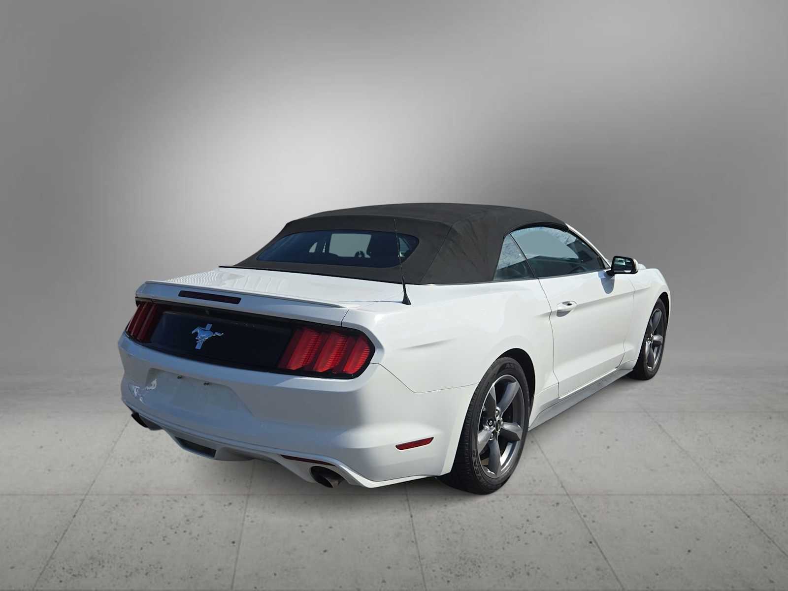 Thumbnail: 2016 Ford Mustang - 8