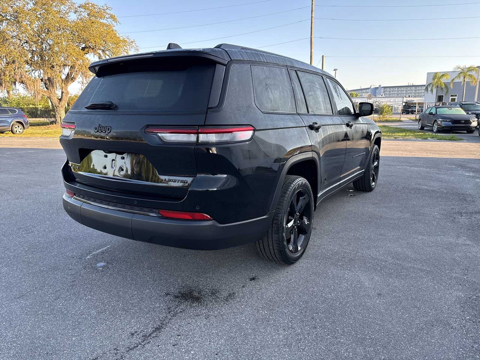 Thumbnail: 2023 Jeep Grand Cherokee - 6