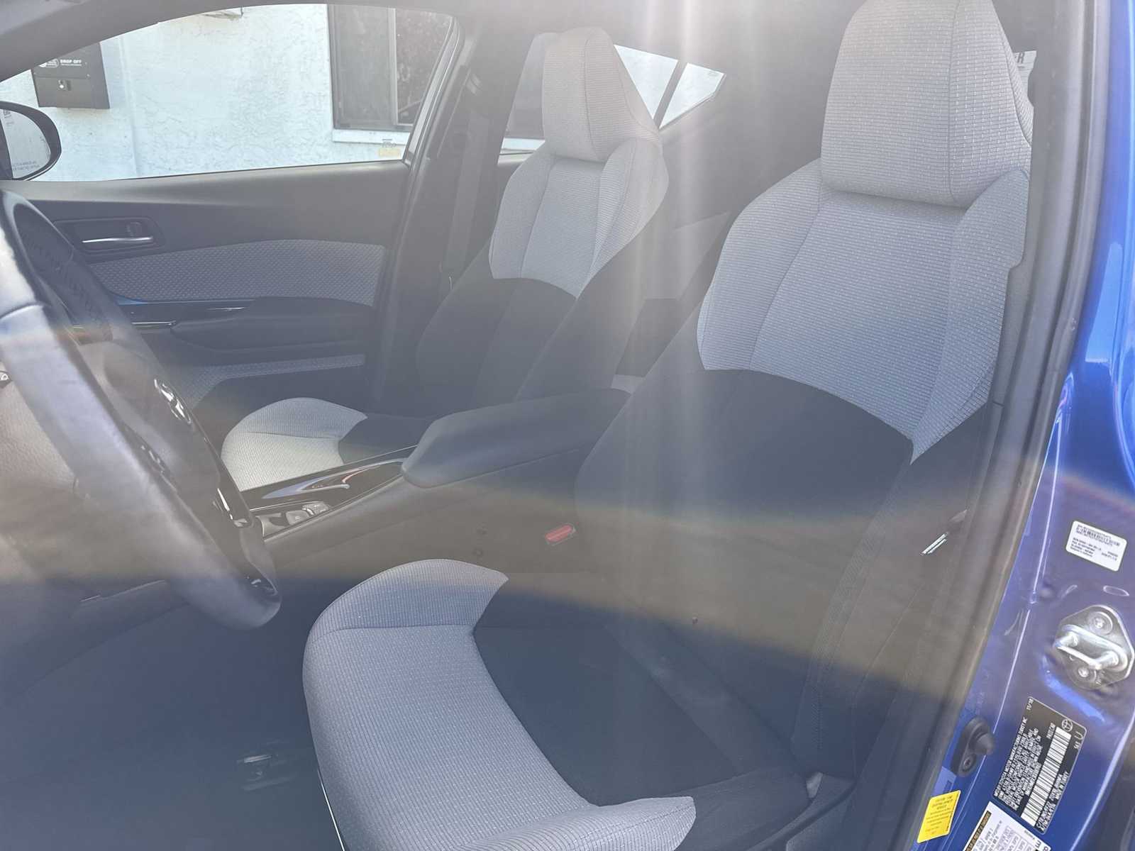 Thumbnail: 2019 Toyota C-HR - 15