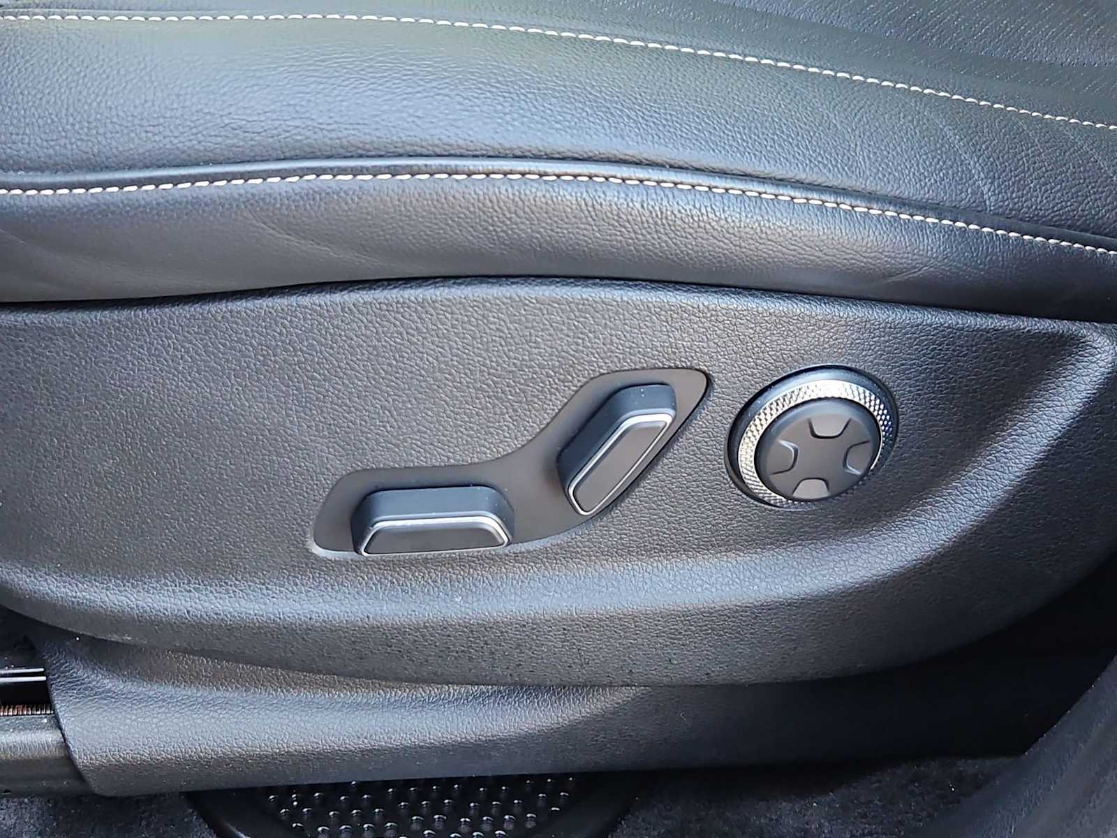 Thumbnail: 2024 Genesis GV80 - 18