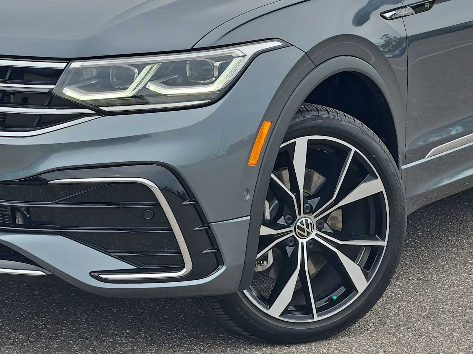 Thumbnail: 2024 Volkswagen Tiguan - 11