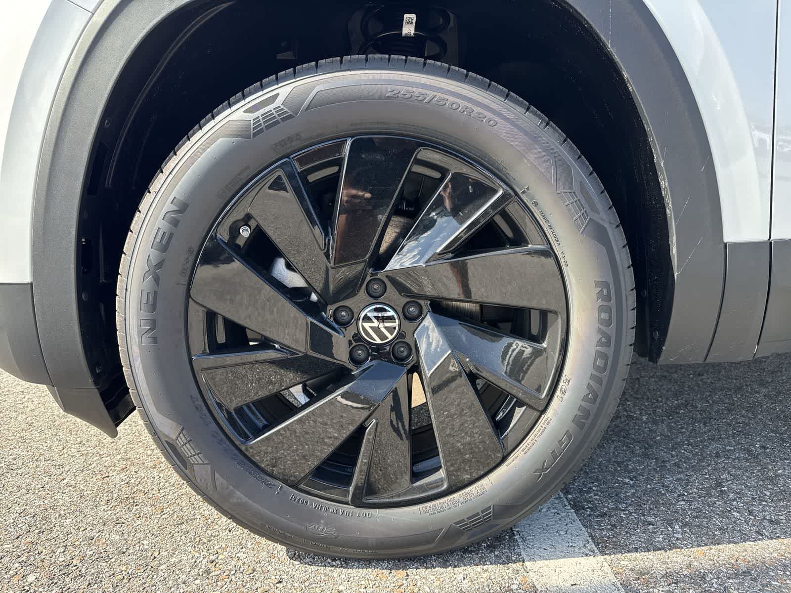 Thumbnail: 2026 Volkswagen Atlas - 12