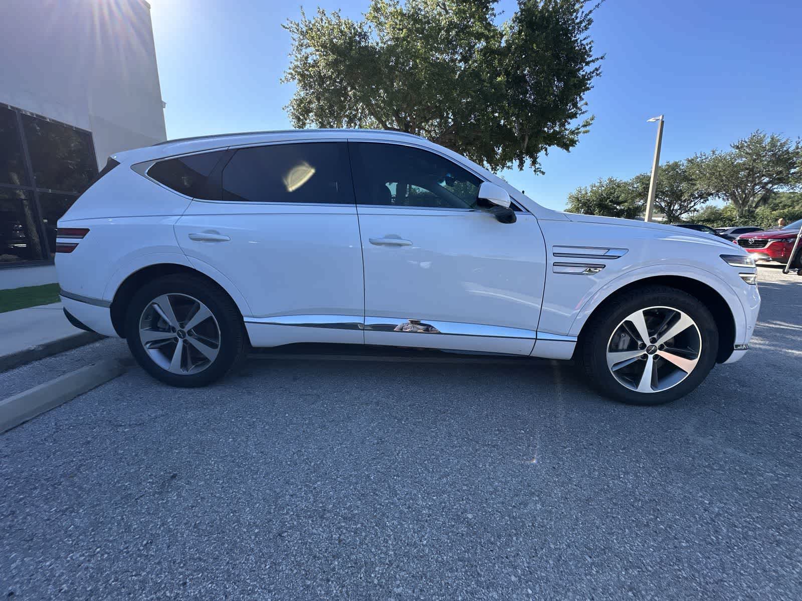 Thumbnail: 2021 Genesis GV80 - 10