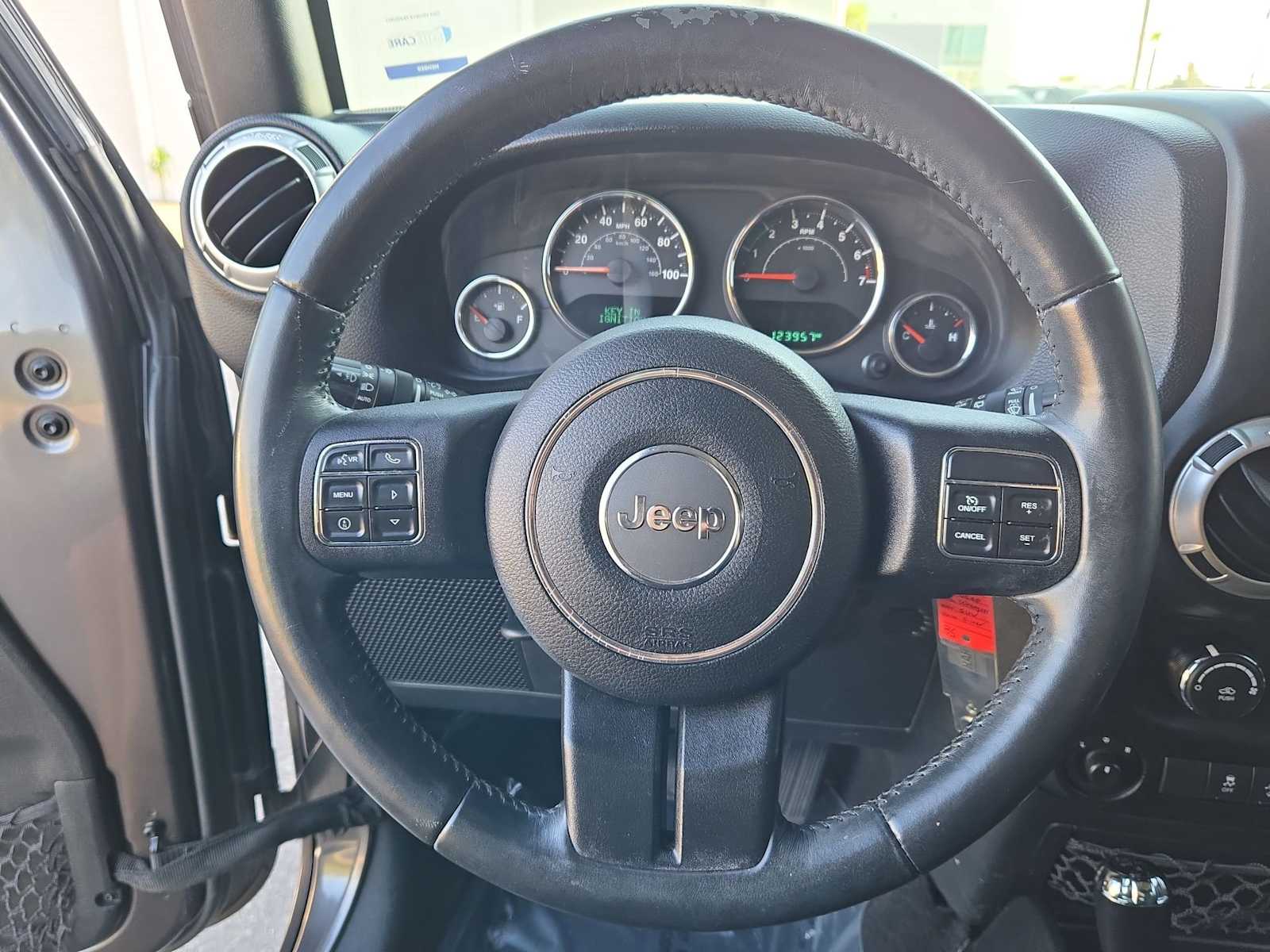 Thumbnail: 2016 Jeep Wrangler - 21