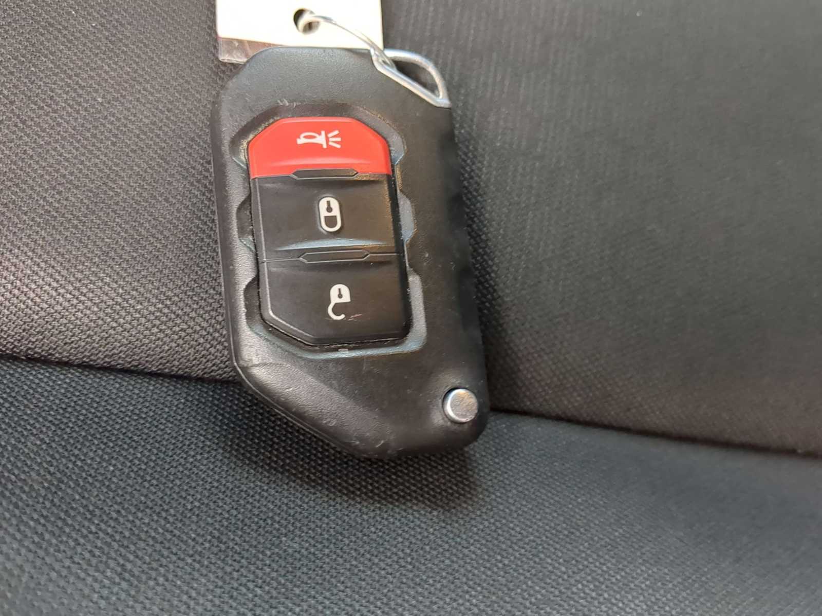 Thumbnail: 2021 Jeep Wrangler - 33