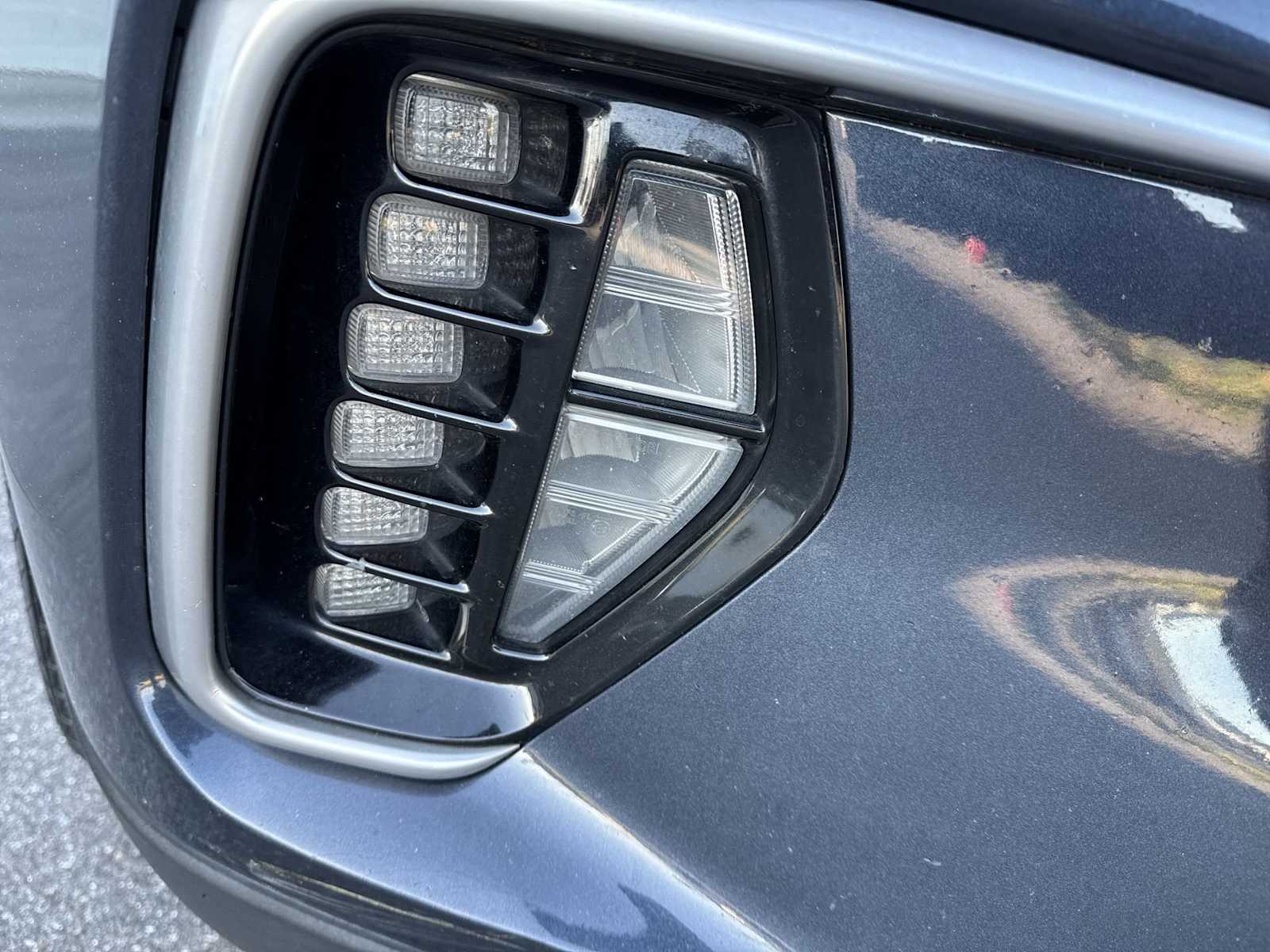 Thumbnail: 2017 Hyundai Santa Fe - 10