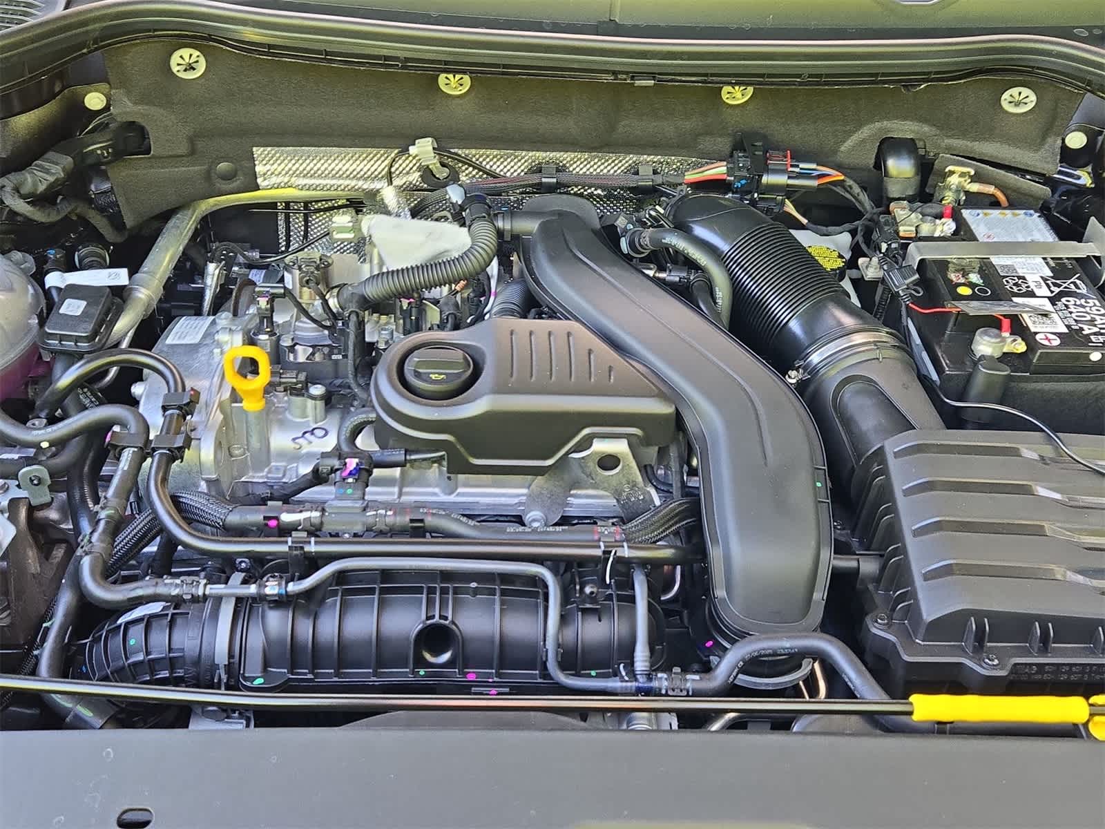 Thumbnail: 2025 Volkswagen Taos - 15