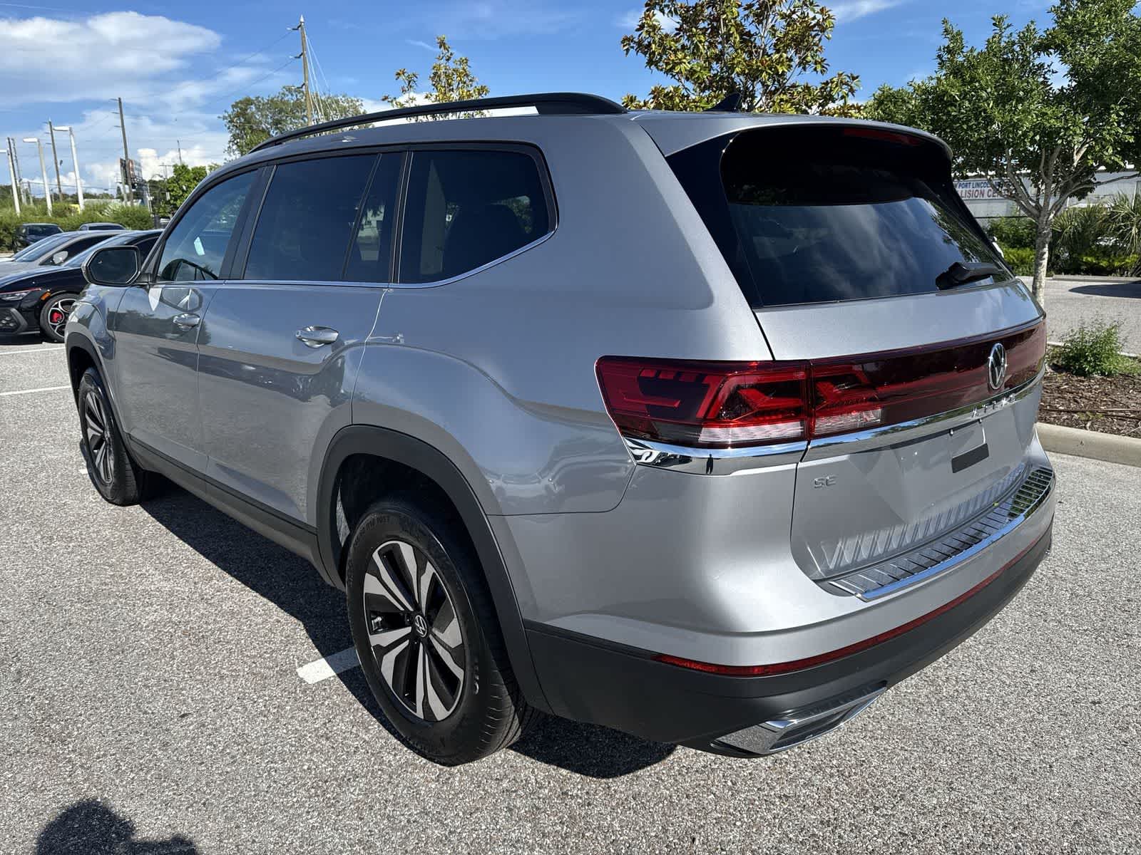 Thumbnail: 2026 Volkswagen Atlas - 4