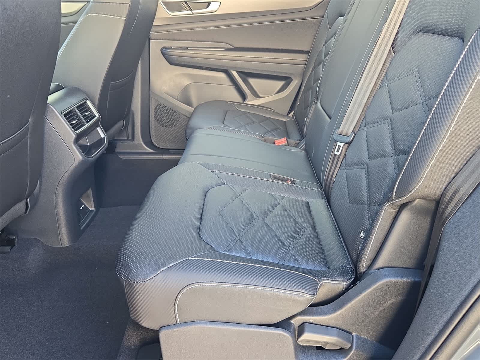 Thumbnail: 2026 Volkswagen Atlas - 24