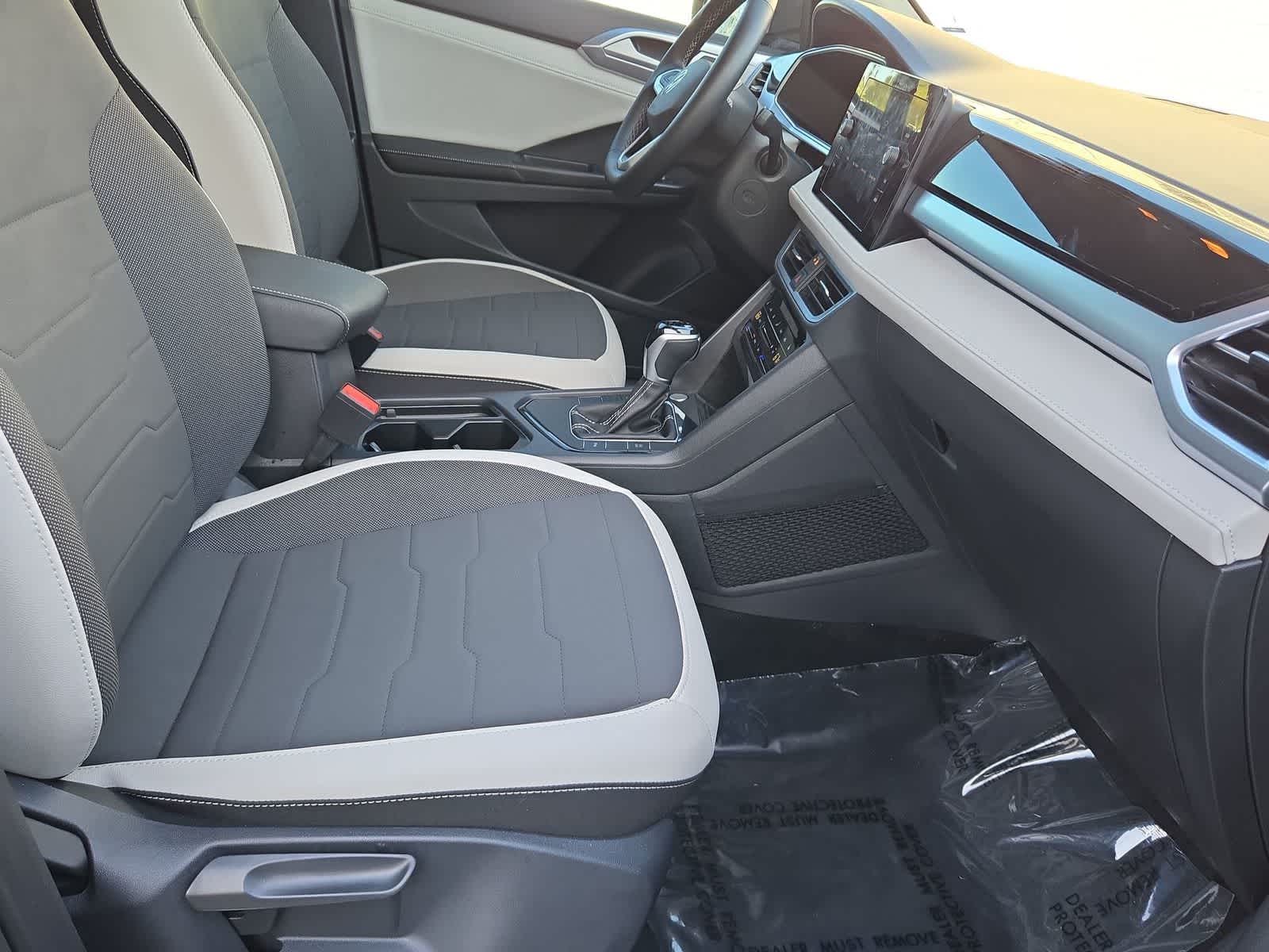 Thumbnail: 2025 Volkswagen Taos - 21