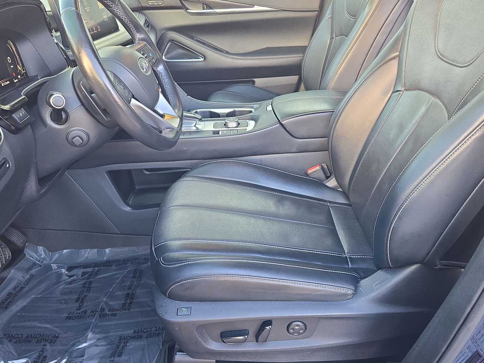 Thumbnail: 2023 INFINITI QX60 - 16